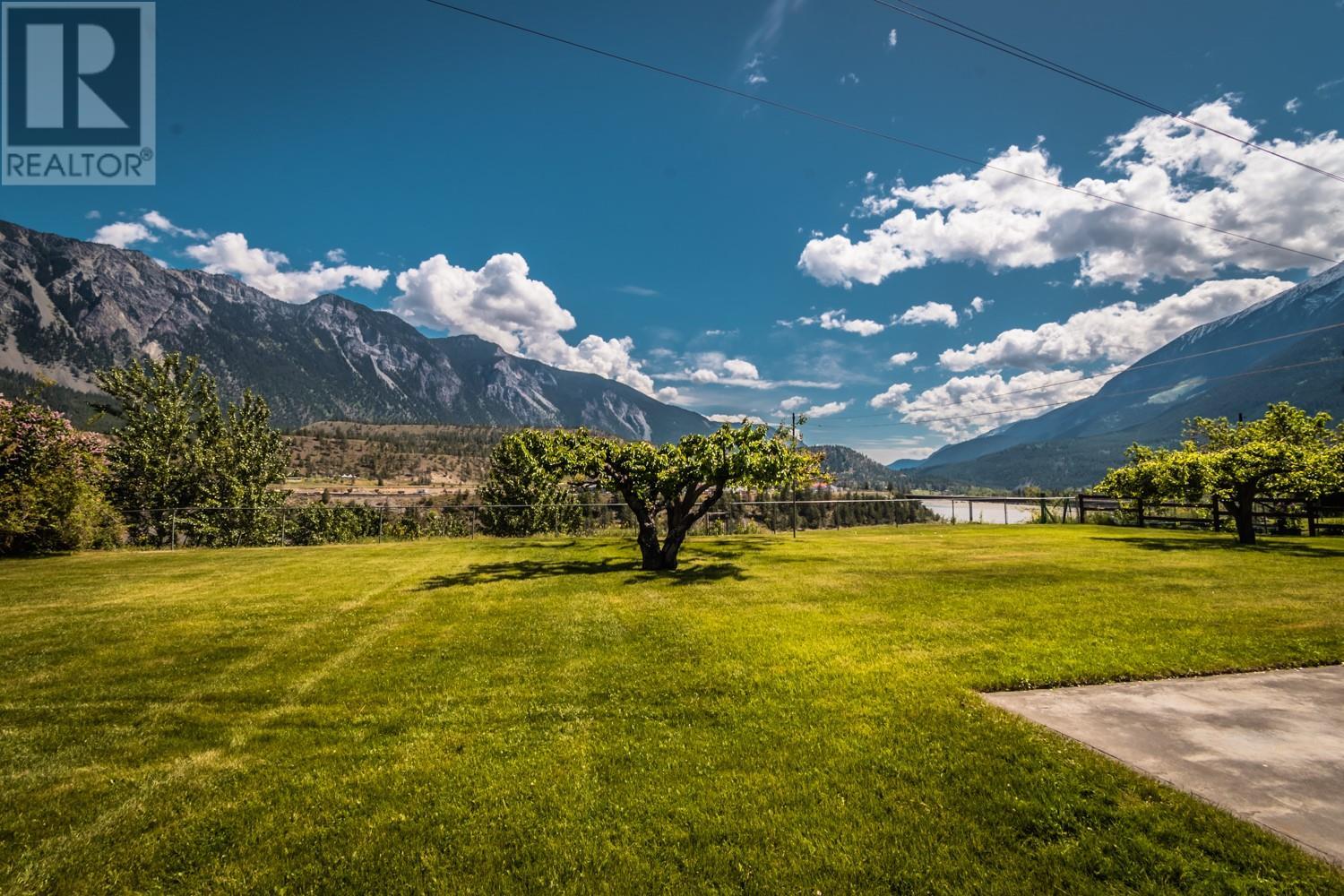 808 Orchard Drive, Lillooet, British Columbia  V0K 1V0 - Photo 18 - 10347910