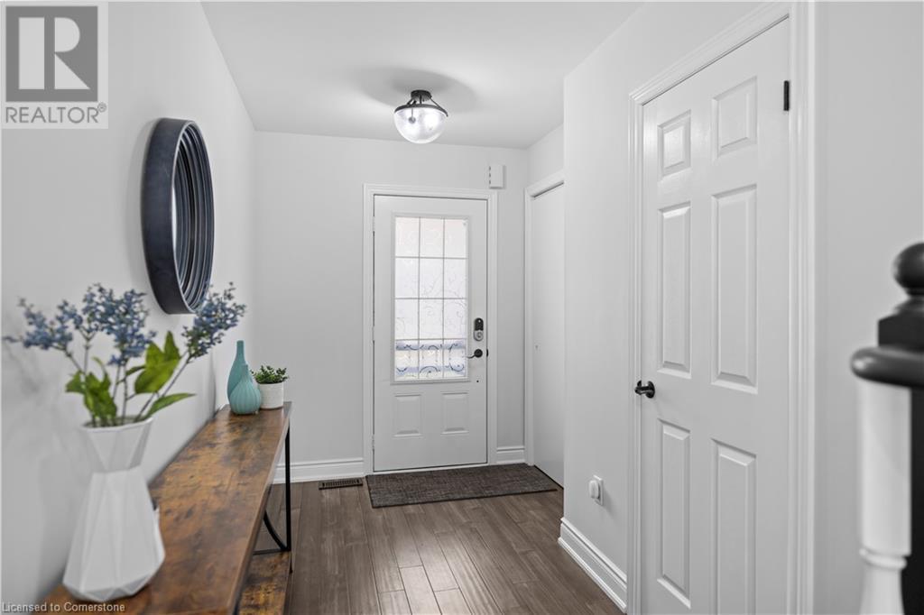 76 Blue Sky Trail, Waterdown, Ontario  L8B 0X6 - Photo 4 - 40724623