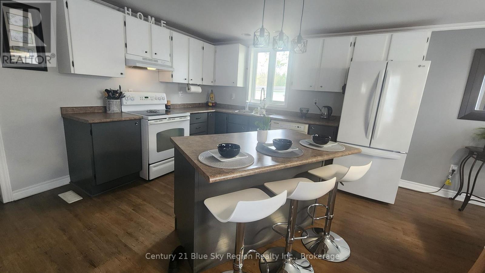 356 Nipissing Street, West Nipissing, Ontario  P2B 3C6 - Photo 8 - X12150877