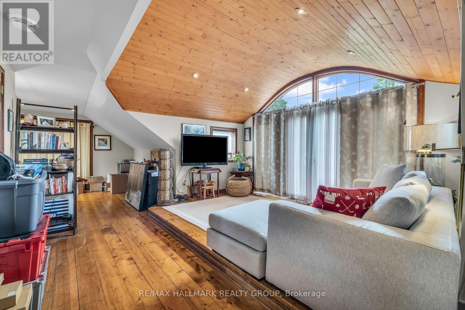 604 Queen Elizabeth Drive, Ottawa, Ontario  K1S 3N5 - Photo 16 - X12128960