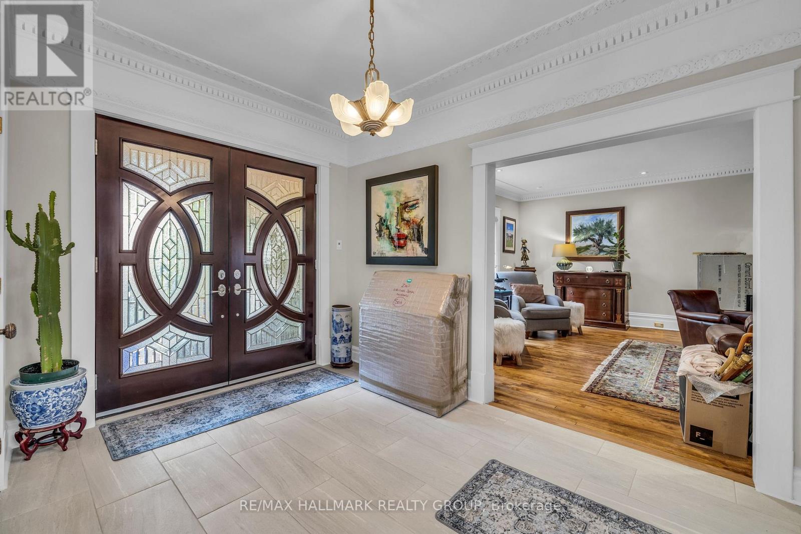 604 Queen Elizabeth Drive, Ottawa, Ontario  K1S 3N5 - Photo 4 - X12128960