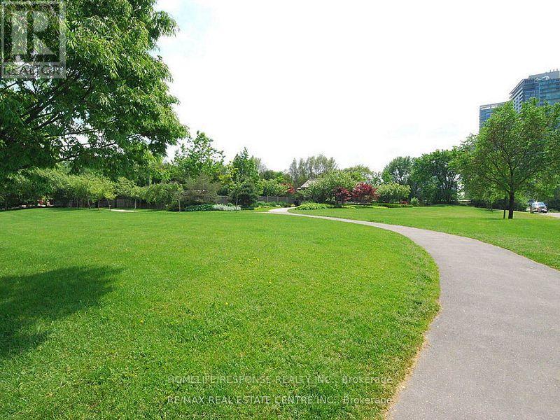 1102 - 285 Enfield Place, Mississauga, Ontario  L5B 3Y6 - Photo 9 - W12145794