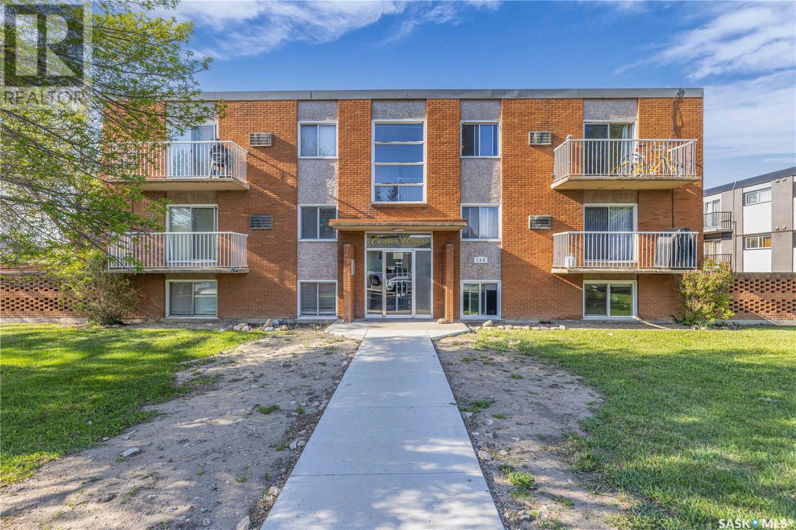 Property at 27 106 104th STREET W image 1