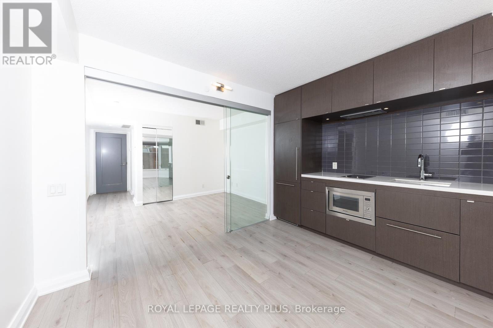 702 - 155 Yorkville Avenue, Toronto, Ontario  M5R 1C4 - Photo 10 - C12150725