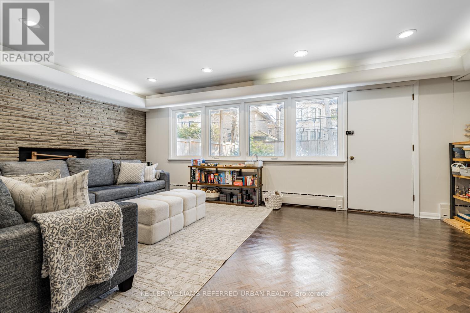 7 Stormont Avenue, Toronto, Ontario  M5N 2B7 - Photo 19 - C12150849