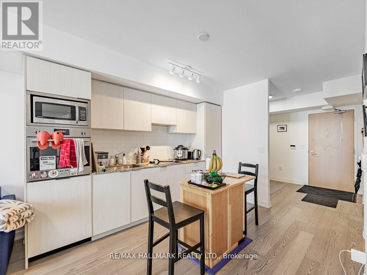 3909 - 11 Wellesley Street W, Toronto, Ontario  M4Y 0G4 - Photo 9 - C12150881
