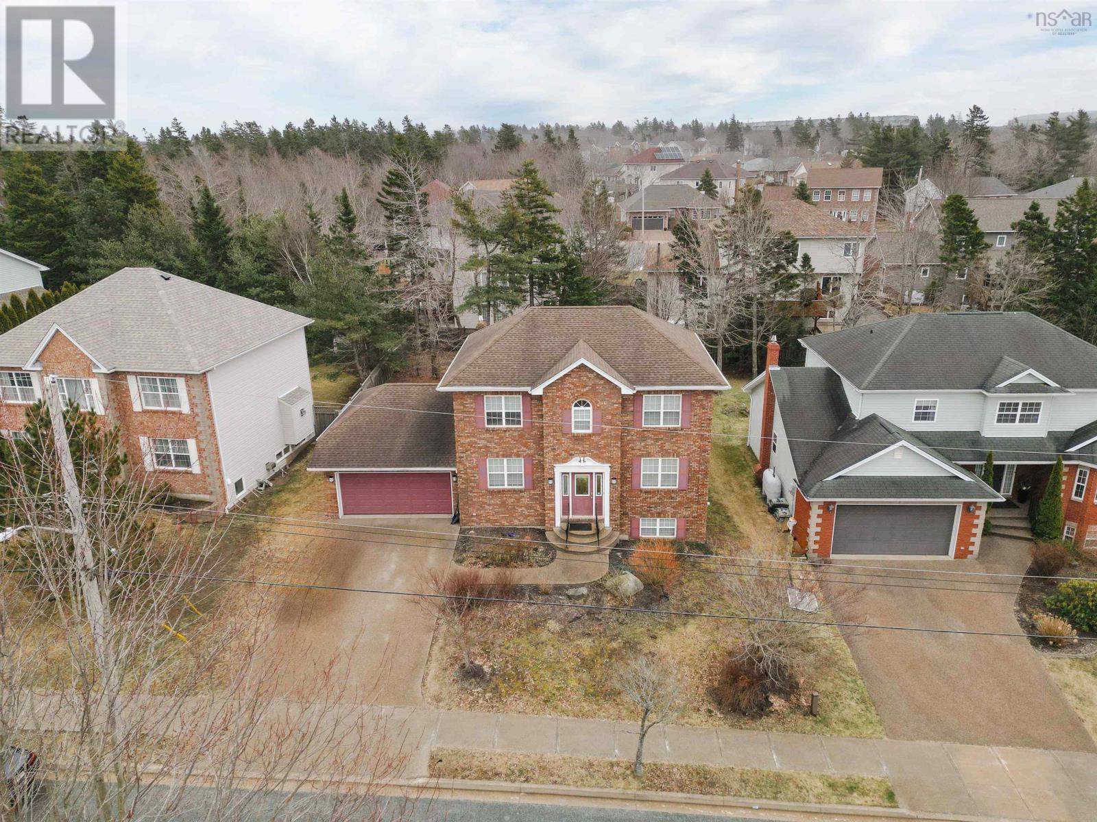 Property at 7 Berkshire Close image 3
