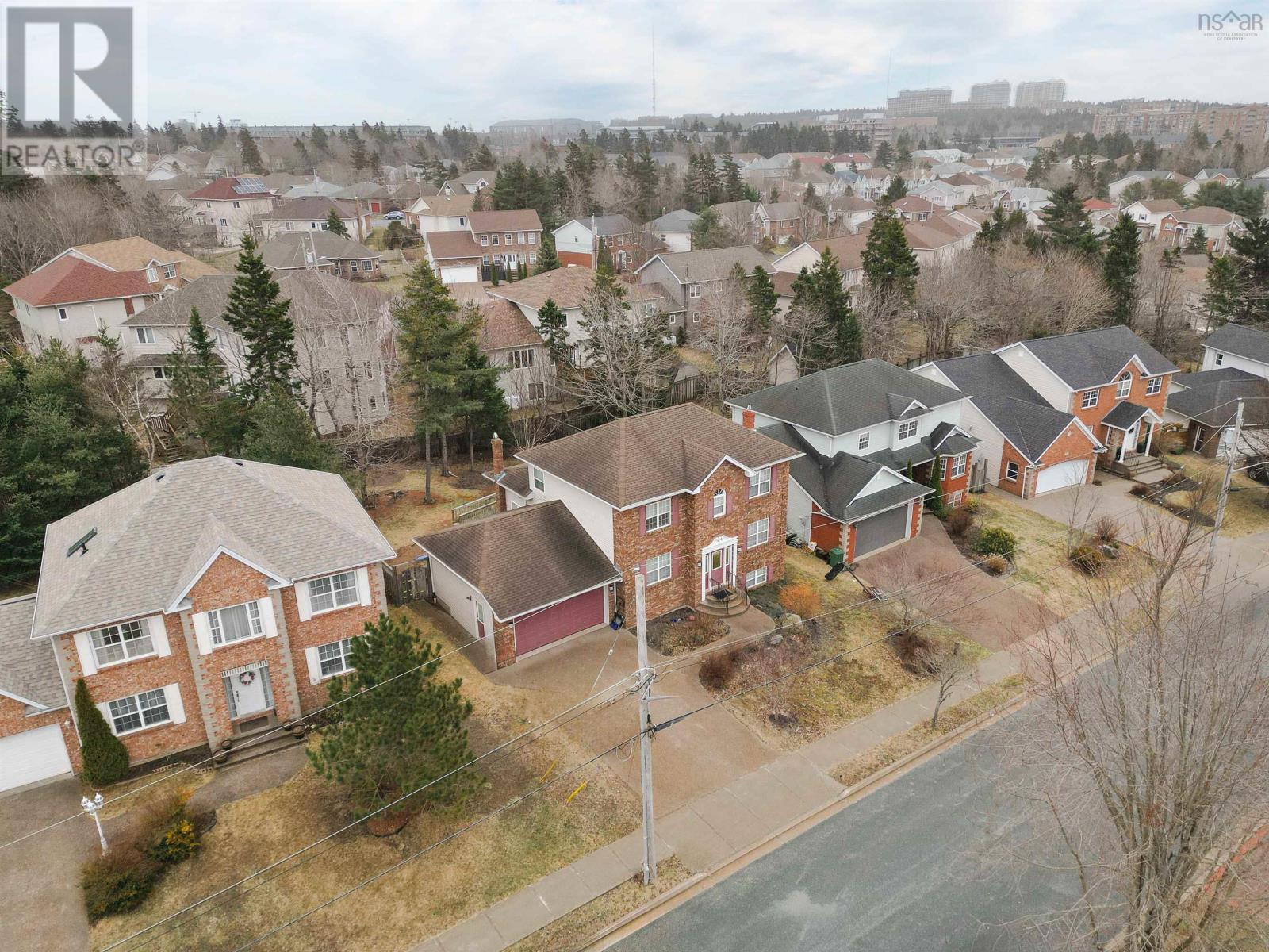 Property at 7 Berkshire Close image 4