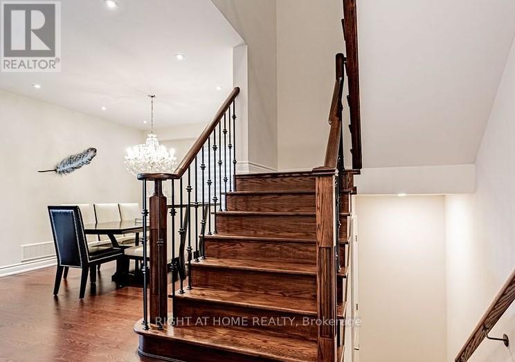 6 William Luck Avenue, East Gwillimbury, Ontario  L0G 1R0 - Photo 10 - N12114412