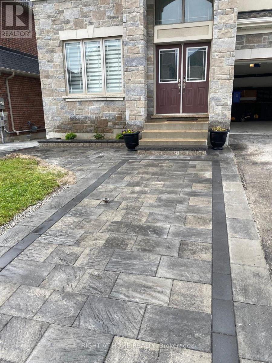 6 William Luck Avenue, East Gwillimbury, Ontario  L0G 1R0 - Photo 3 - N12114412
