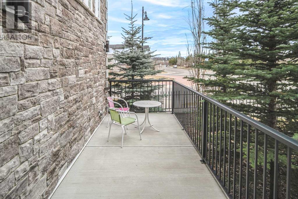 Property at 362 Quarry Park Boulevard SE image 4
