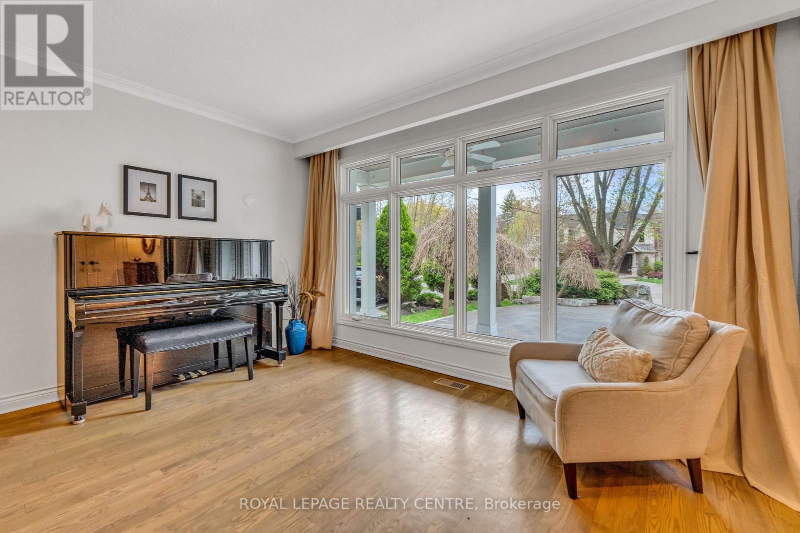 1593 Glenburnie Road, Mississauga, Ontario  L5G 3C9 - Photo 6 - W12150028