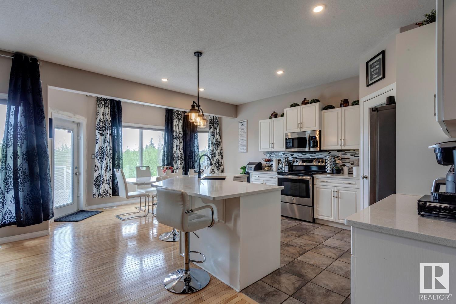 731 Lauber Cr Nw, Edmonton, Alberta  T6R 3J8 - Photo 11 - E4436601