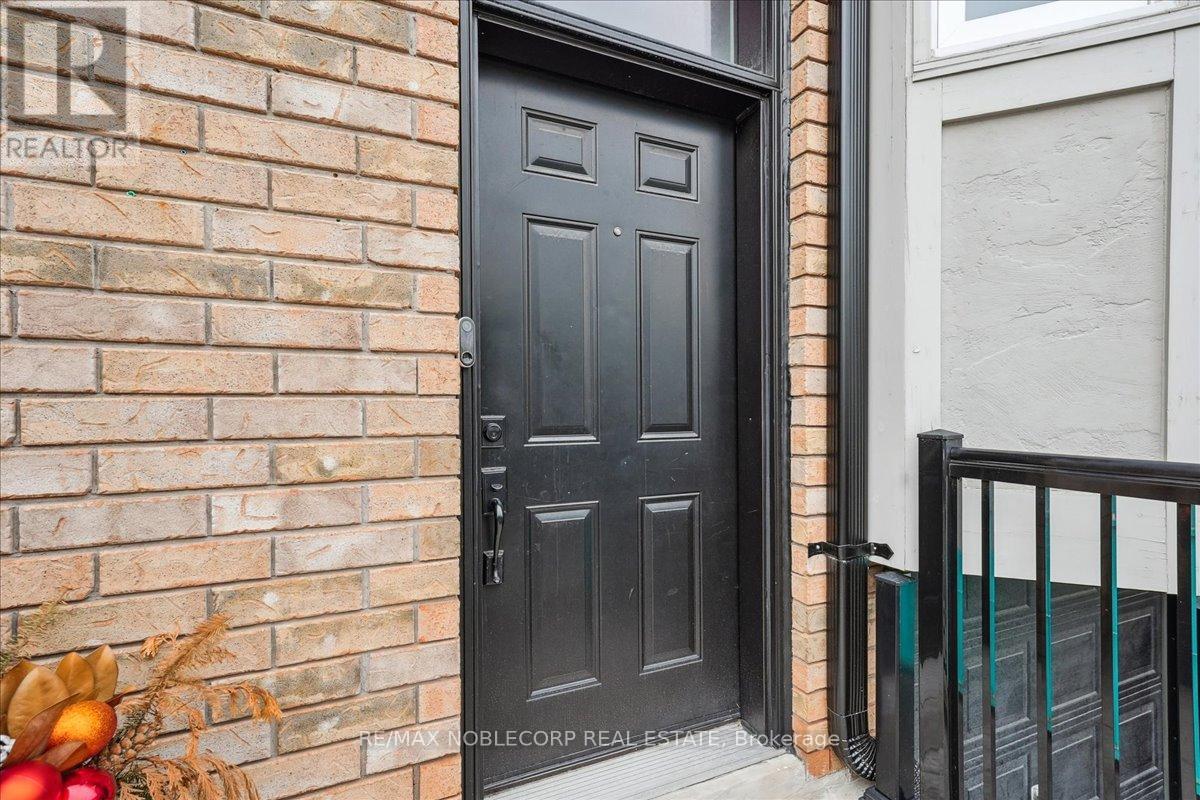 Property at 20 WILLIAM FARR LANE image 5