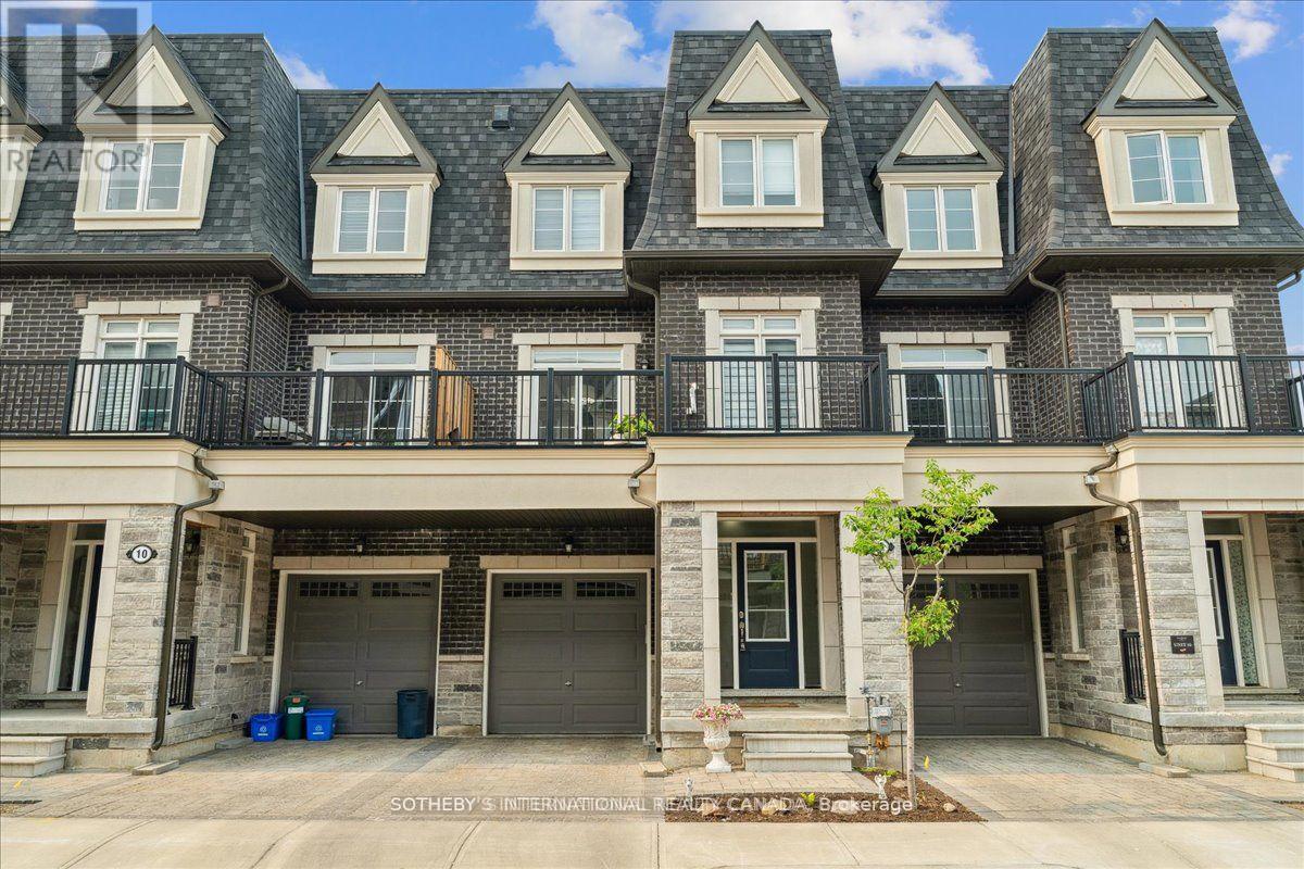 12 DEEP RIVER LANE S, Richmond Hill, Ontario