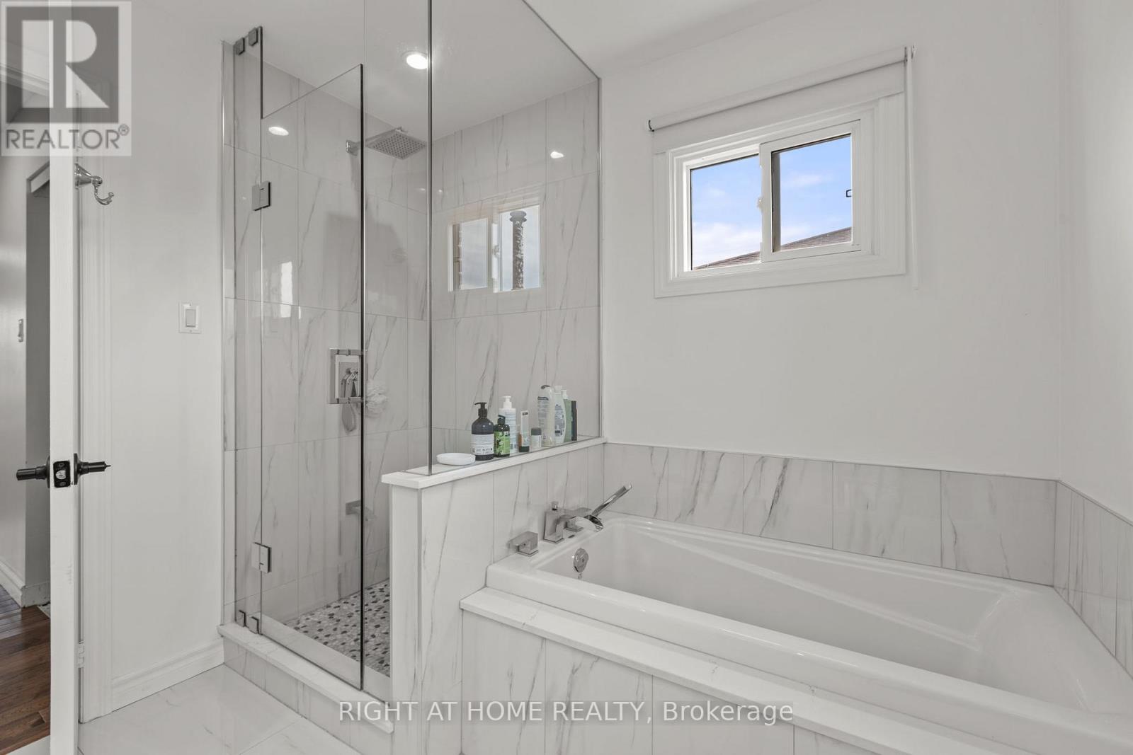 4 Deena Place, Markham, Ontario  L3S 3C6 - Photo 37 - N12150782