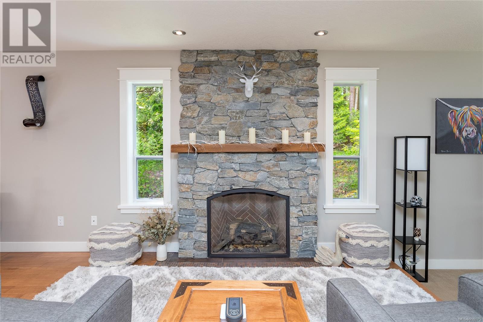 Property at 5395 Munn Rd image 3