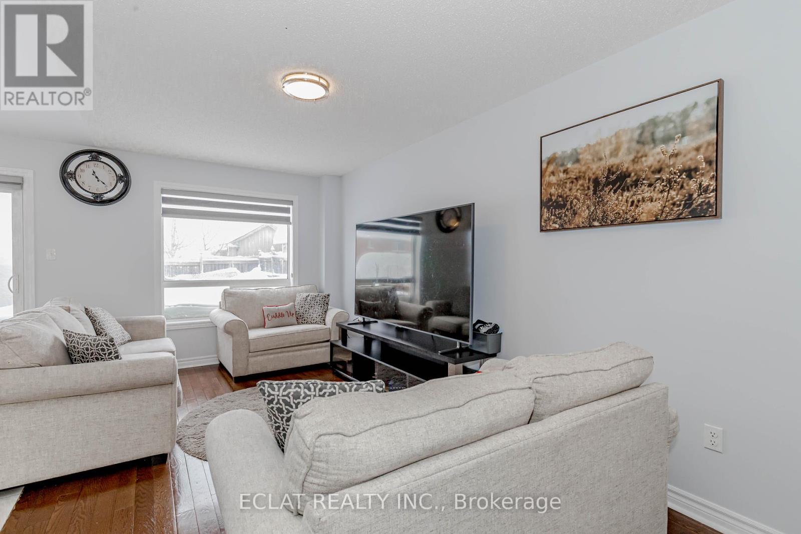 12 Lancaster Court, Barrie, Ontario  L4M 0G1 - Photo 4 - S12150850