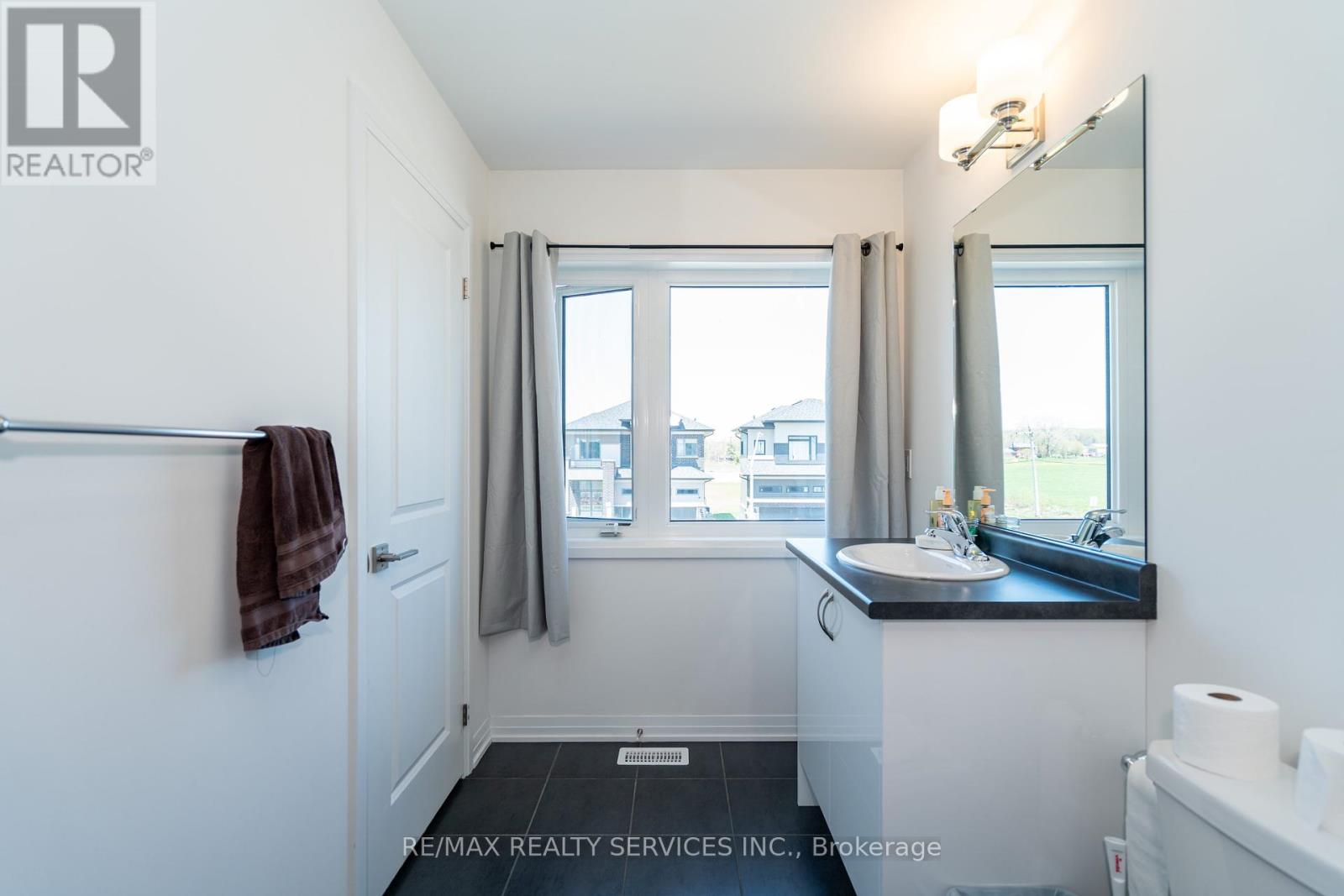 3700 Quayside Drive, Severn, Ontario  L3V 6H3 - Photo 40 - S12150885