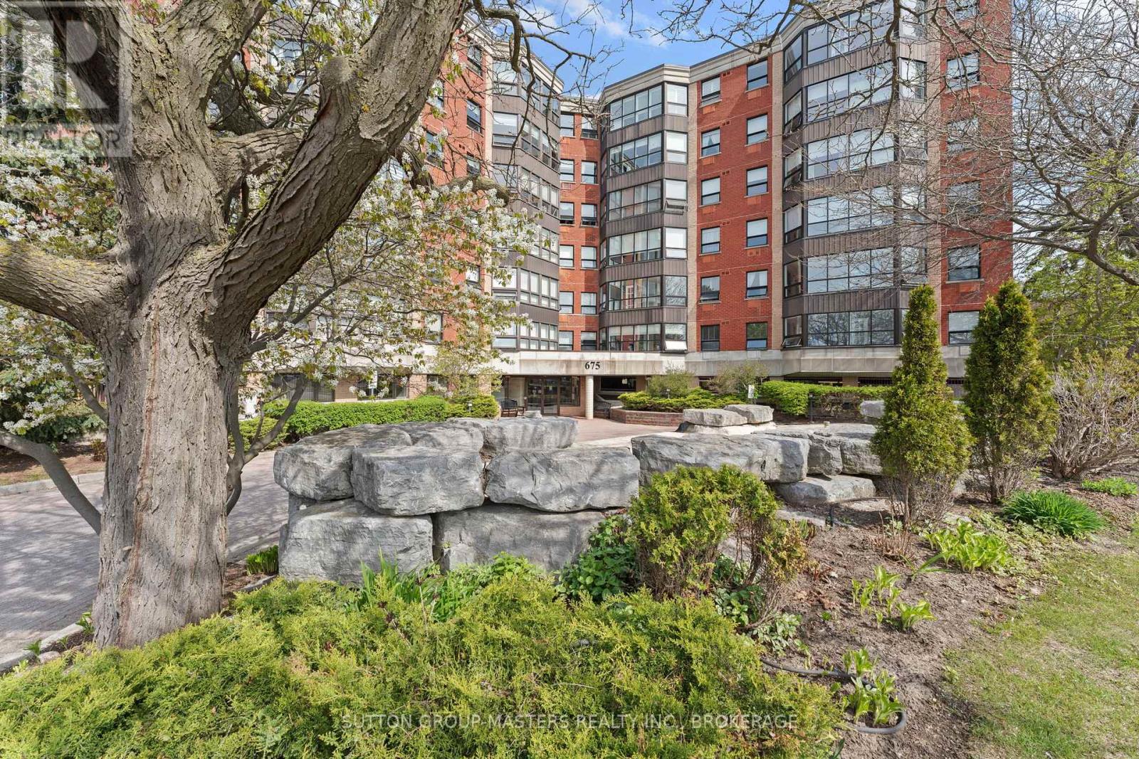 402 - 675 DAVIS DRIVE, kingston (east gardiners rd), Ontario