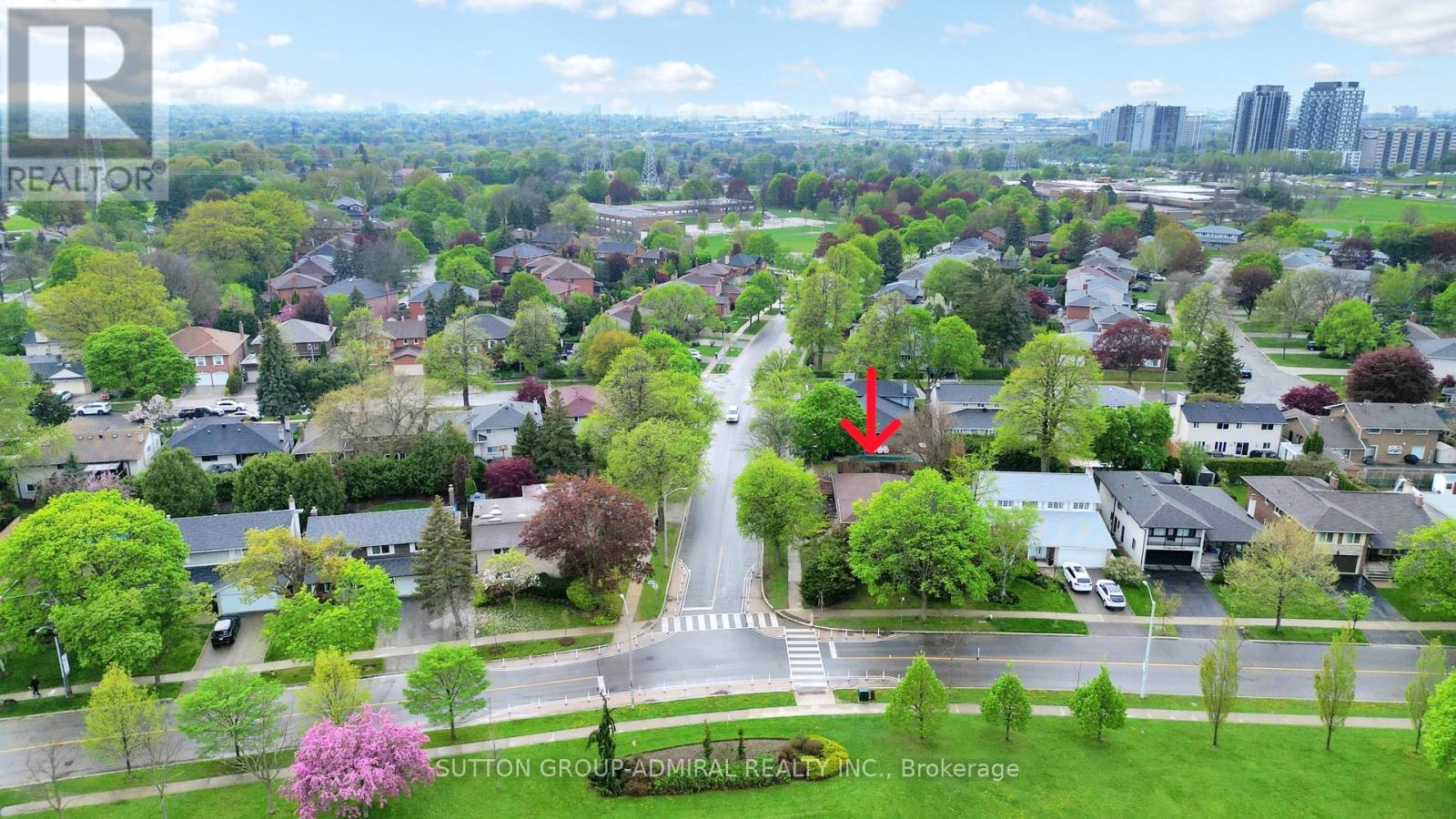 2 Winterton Drive, Toronto, Ontario  M9B 3G5 - Photo 48 - W12150722