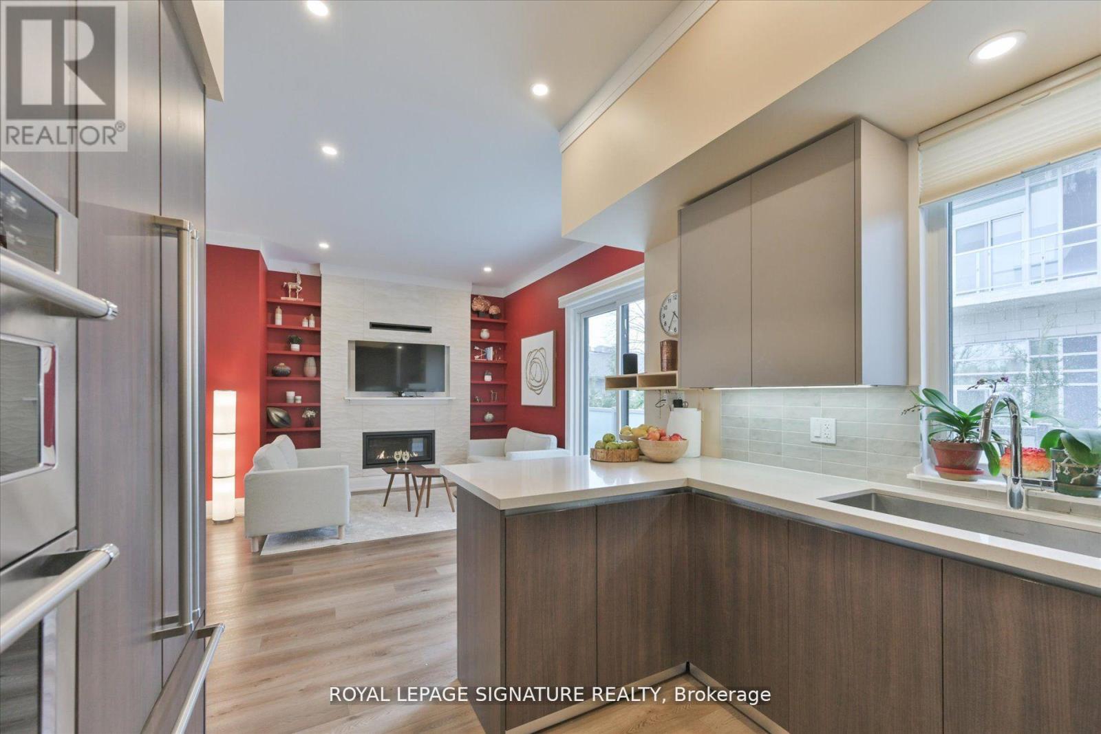 115 High Street W, Mississauga, Ontario  L5H 1K4 - Photo 12 - W12150779