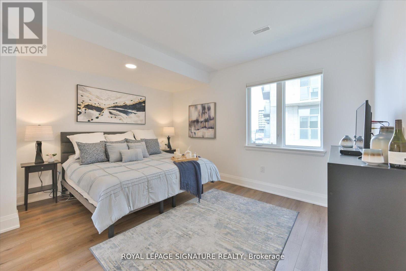 115 High Street W, Mississauga, Ontario  L5H 1K4 - Photo 14 - W12150779