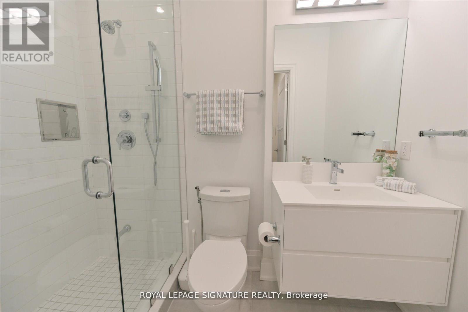 115 High Street W, Mississauga, Ontario  L5H 1K4 - Photo 32 - W12150779