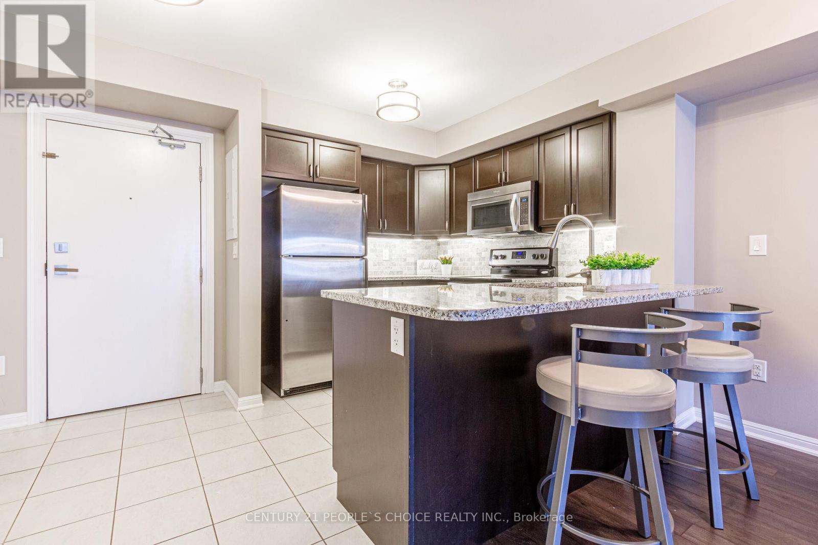 211 - 1045 Nadalin Heights, Milton, Ontario  L9T 8R5 - Photo 7 - W12150838