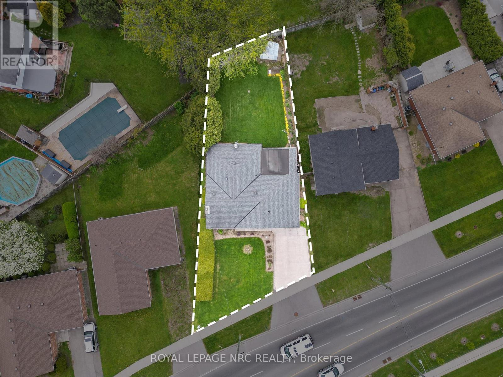 96 Lakeshore Road, St. Catharines, Ontario  L2N 2T5 - Photo 2 - X12150826