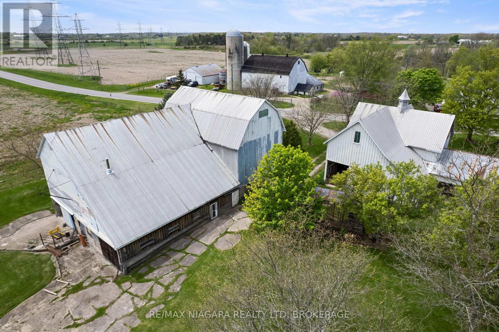 2461 Effingham Street, Pelham, Ontario  L0S 1M0 - Photo 12 - X12150952