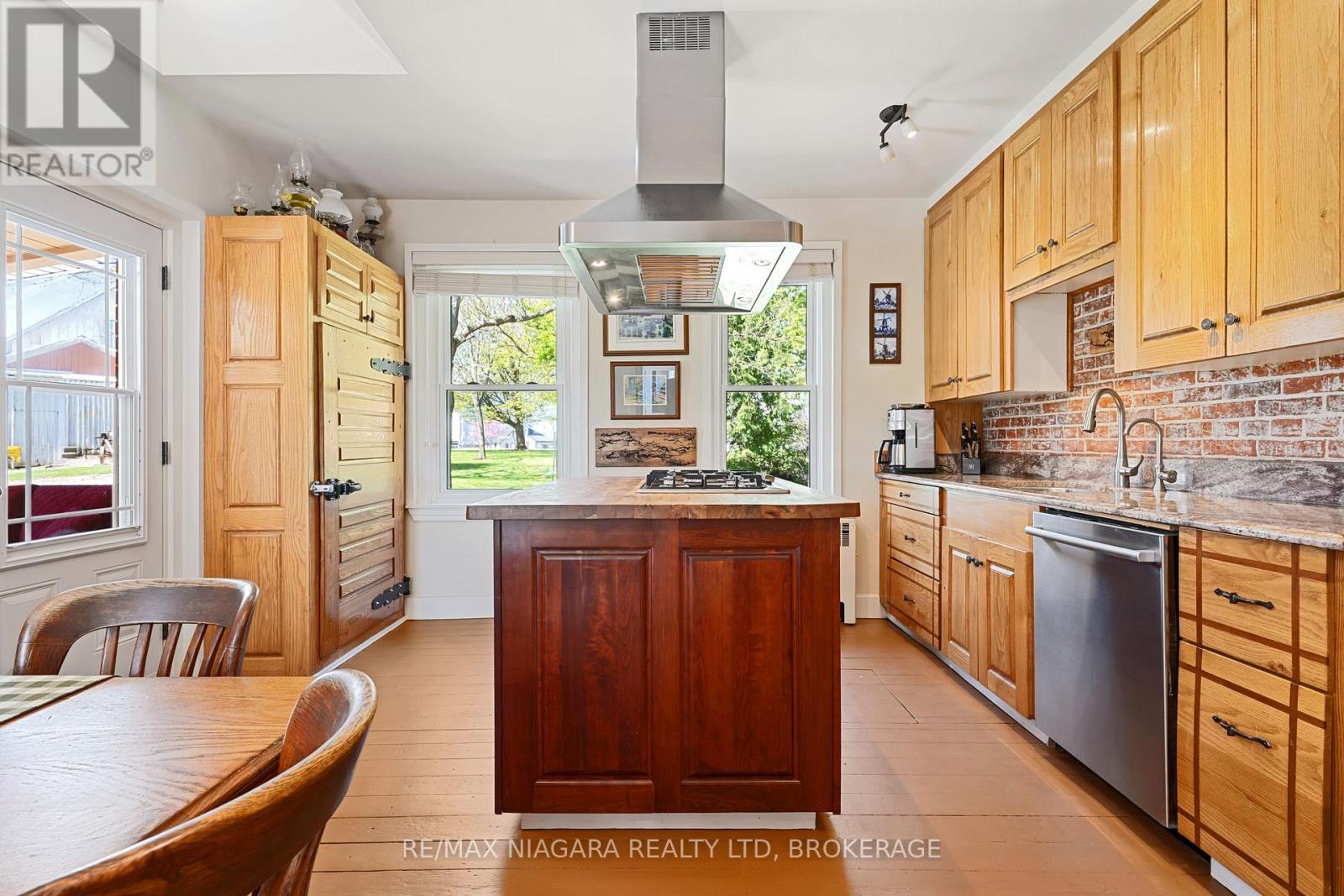 2461 Effingham Street, Pelham, Ontario  L0S 1M0 - Photo 23 - X12150952