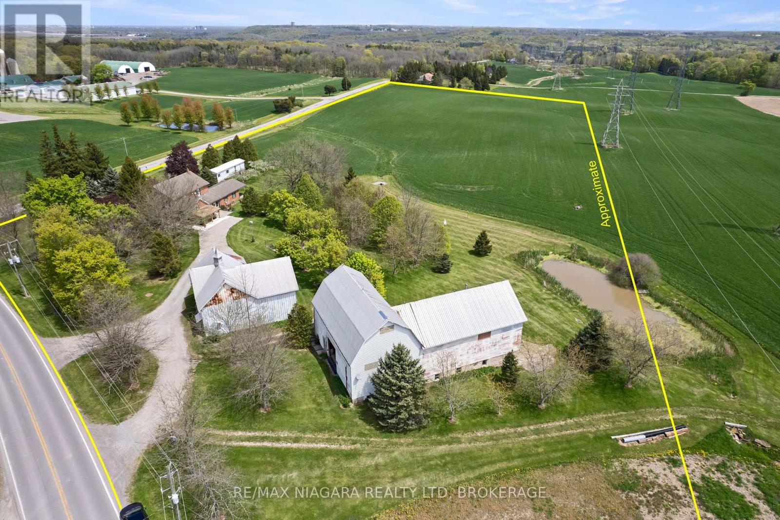 2461 Effingham Street, Pelham, Ontario  L0S 1M0 - Photo 3 - X12150952