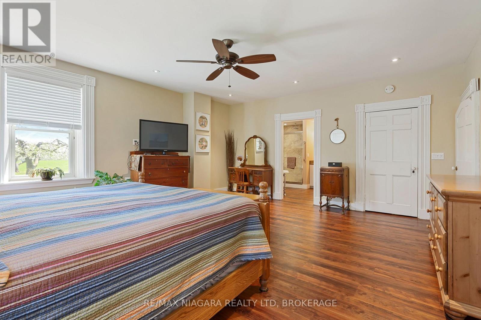 2461 Effingham Street, Pelham, Ontario  L0S 1M0 - Photo 31 - X12150952