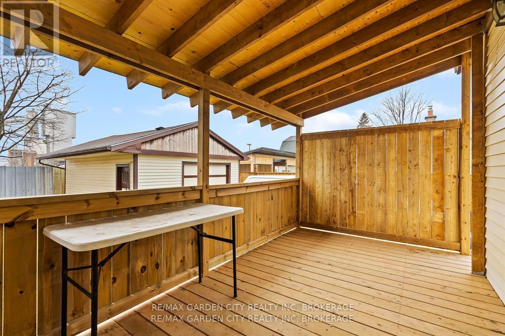 112 Clara Street, Thorold, Ontario  L2V 1K1 - Photo 23 - X12150960