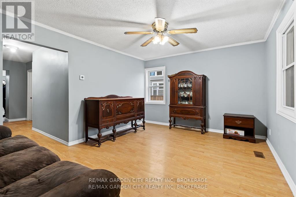 Property at 112 CLARA STREET image 3