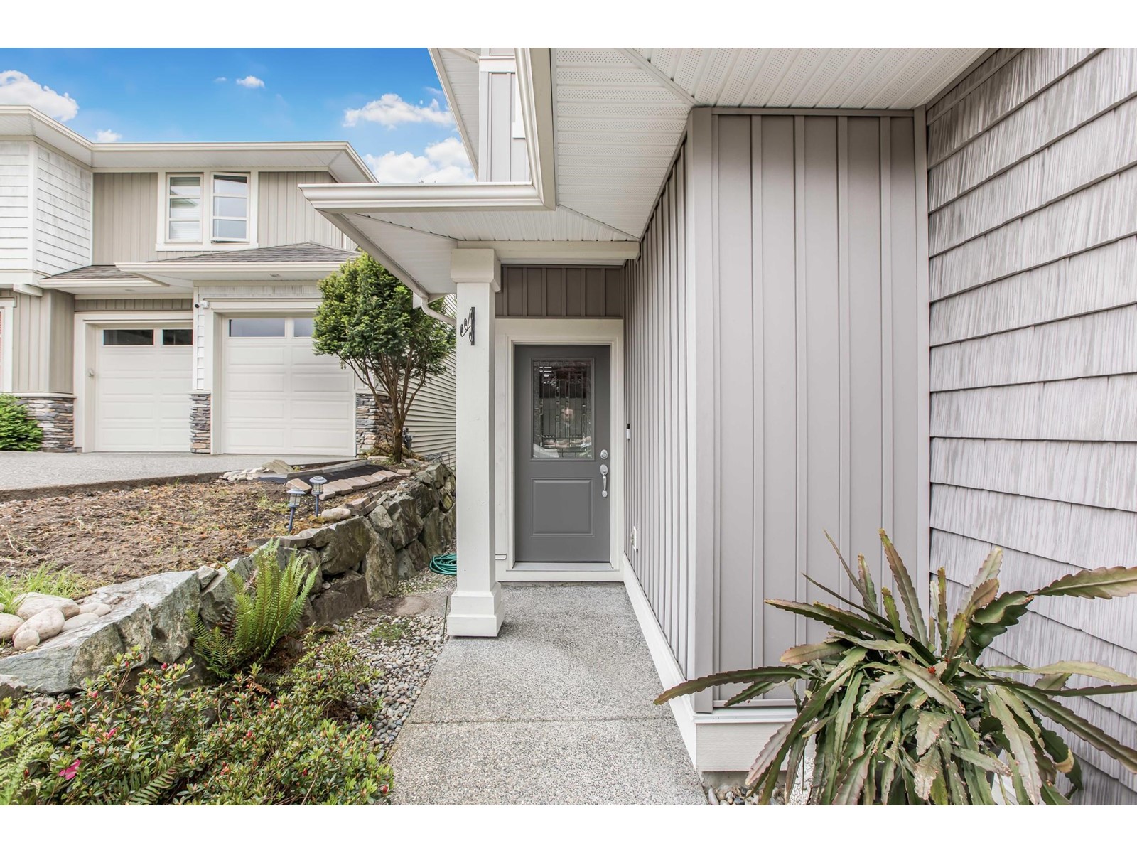 34286 Lukiv Terrace, Abbotsford, British Columbia  V2S 0E5 - Photo 2 - R3002902