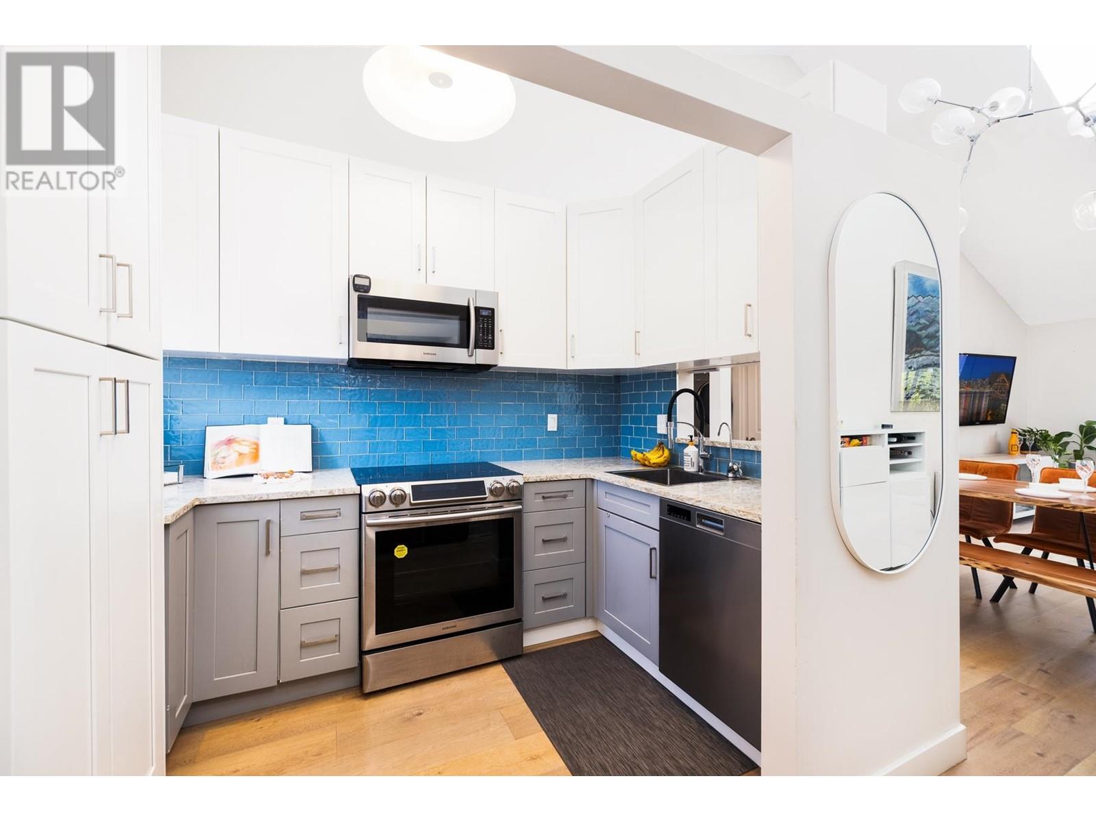409 1363 Clyde Avenue, West Vancouver, British Columbia  V7T 2W9 - Photo 8 - R3003195