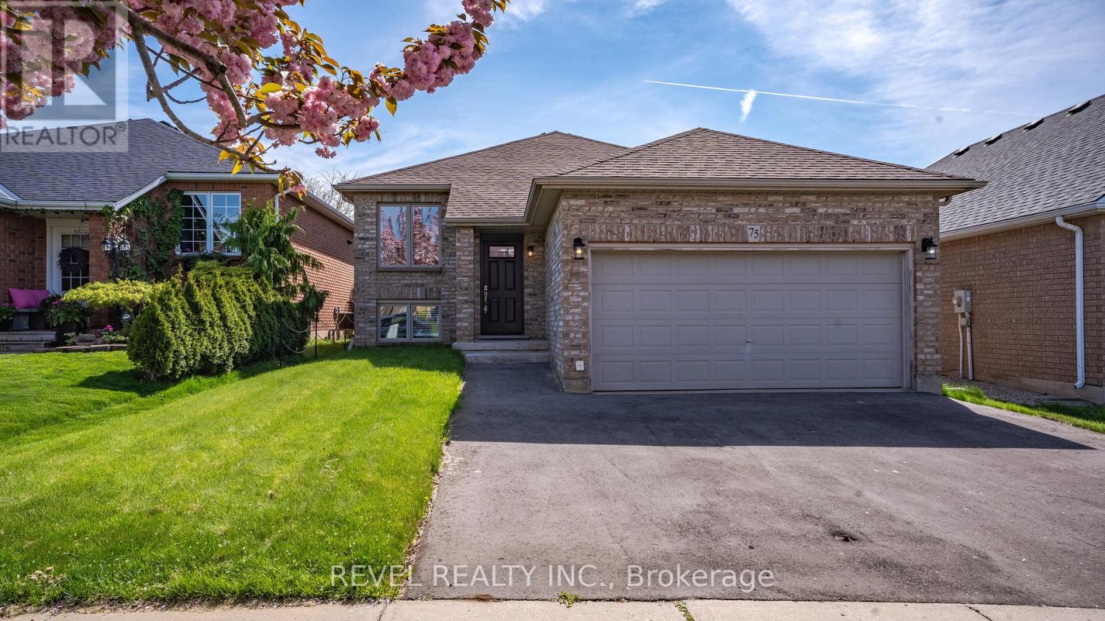 75 Garner's Lane, Brantford, Ontario  N3T 6P5 - Photo 2 - X12150737