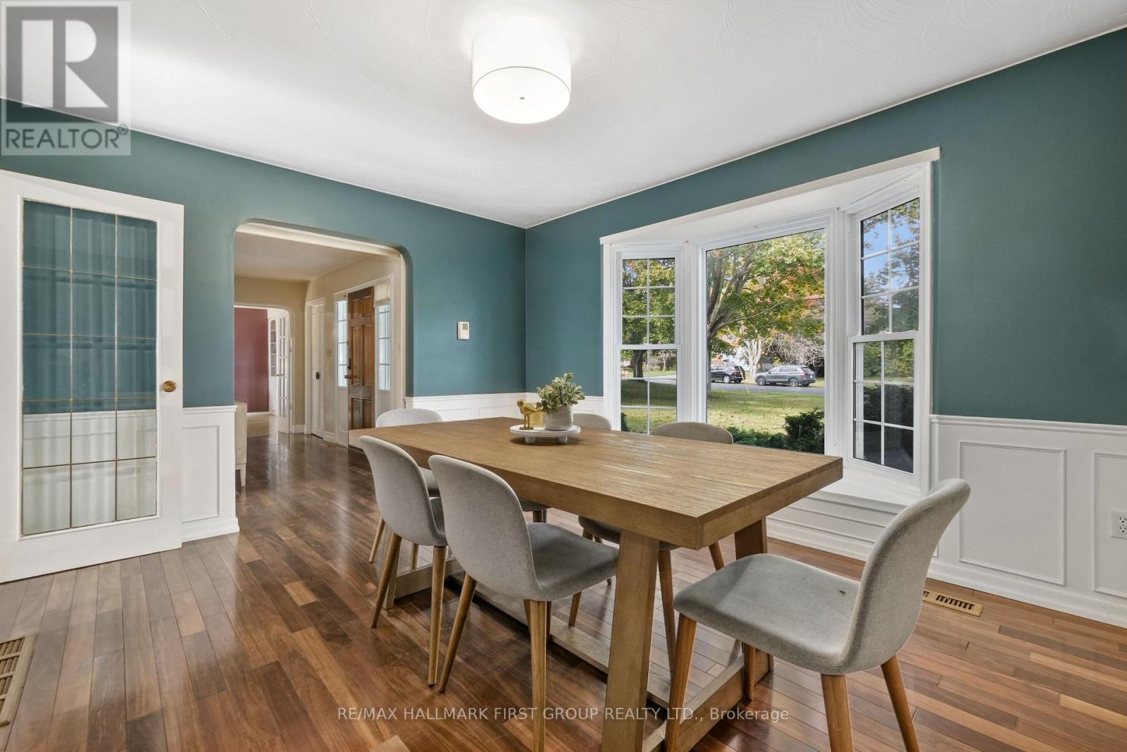 401 Lakeshore Drive, Cobourg, Ontario  K9A 1S2 - Photo 10 - X12150760
