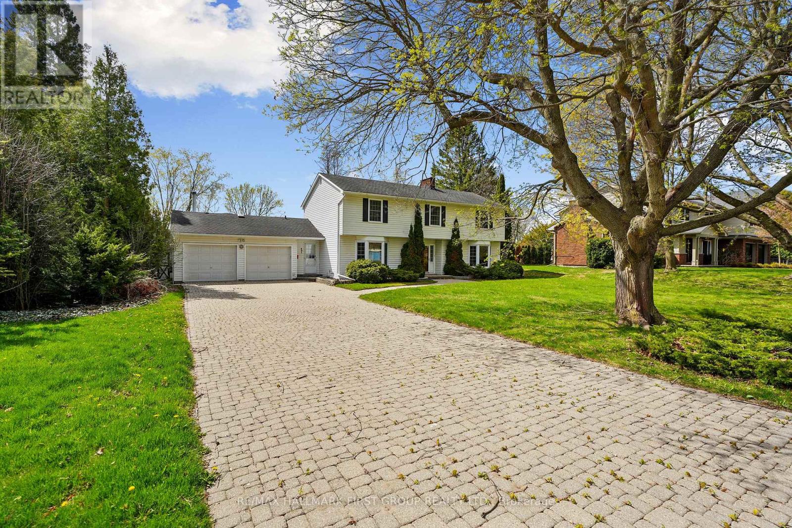 401 Lakeshore Drive, Cobourg, Ontario  K9A 1S2 - Photo 3 - X12150760