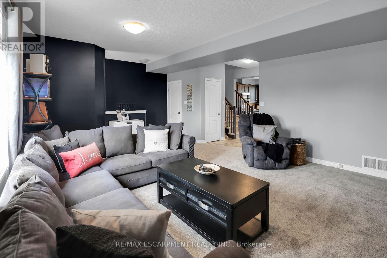 4098 Cassandra Drive, Lincoln, Ontario  L3J 0M5 - Photo 6 - X12150795
