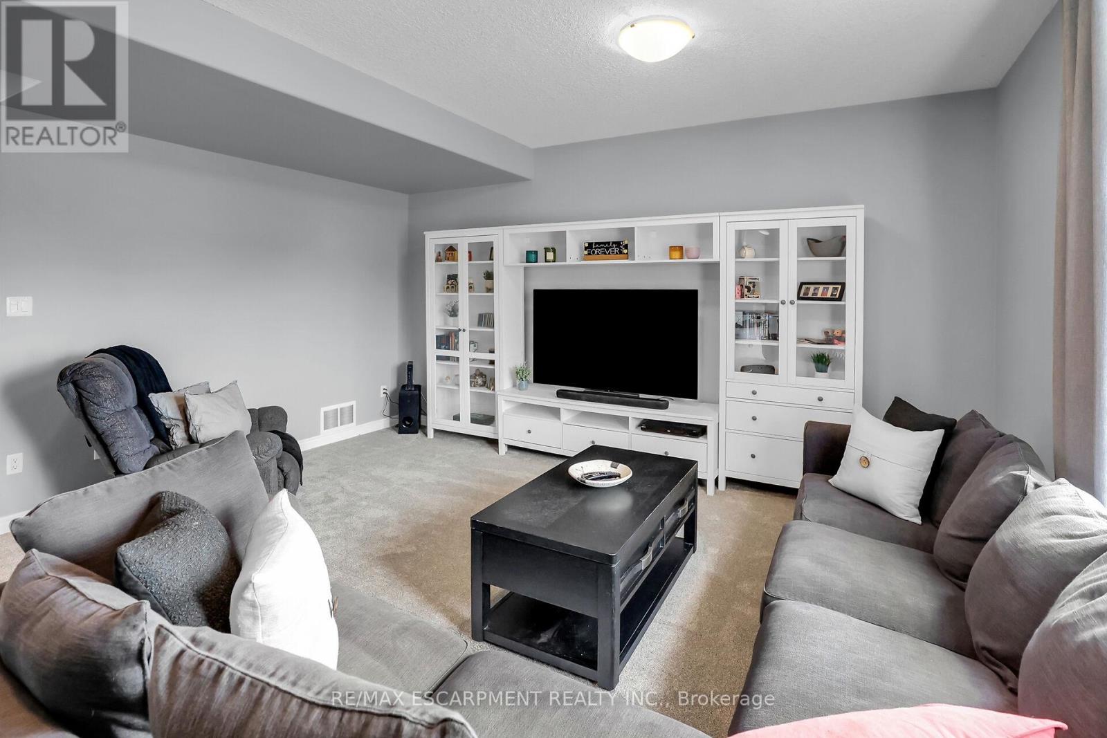 4098 Cassandra Drive, Lincoln, Ontario  L3J 0M5 - Photo 7 - X12150795