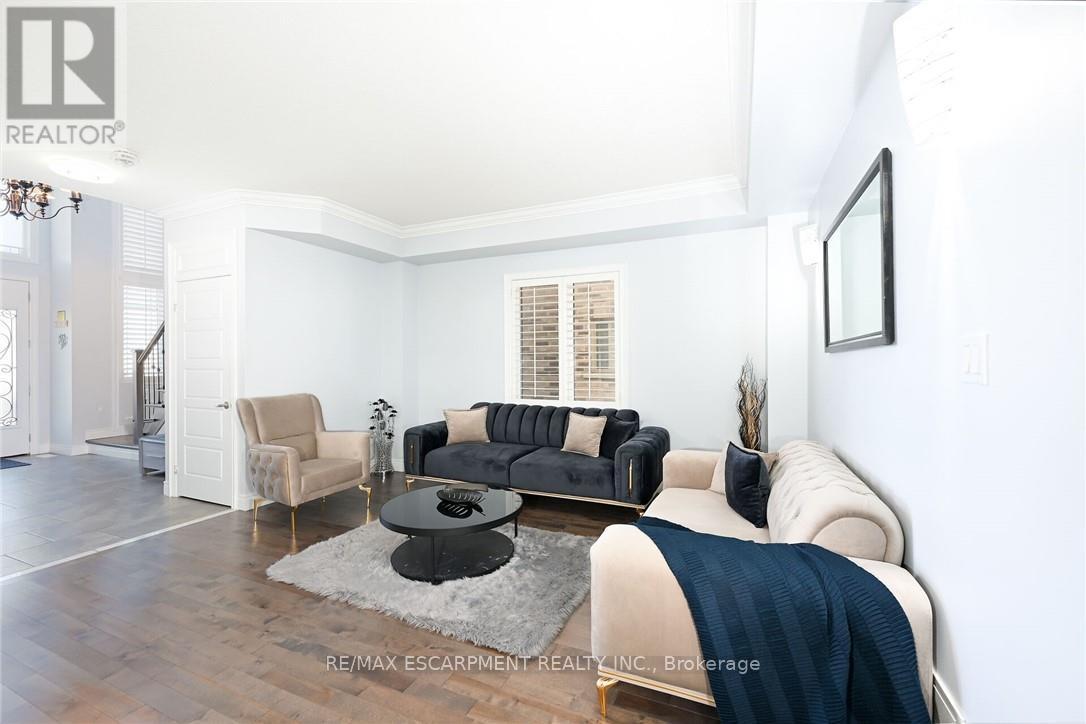 30 Ascoli Drive, Hamilton, Ontario  L9B 2K8 - Photo 18 - X12150836