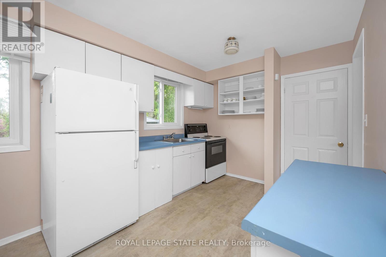 3901 Rebstock Road, Fort Erie (Ridgeway), Ontario  L0S 1B0 - Photo 11 - X12150892