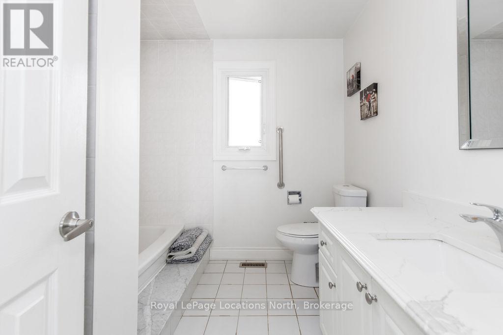 120 Candy Crescent, Brampton, Ontario  L6X 3T5 - Photo 20 - W12150969