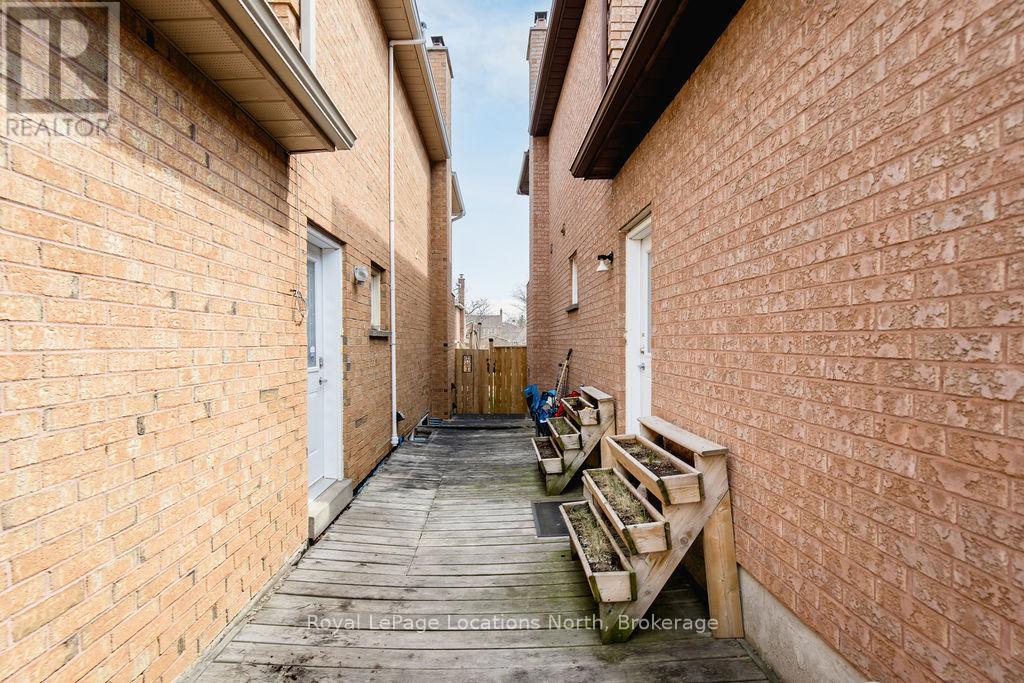 120 Candy Crescent, Brampton, Ontario  L6X 3T5 - Photo 26 - W12150969