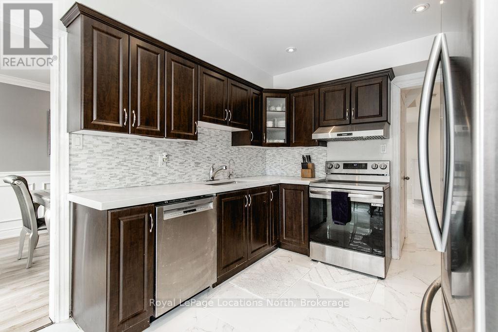 120 Candy Crescent, Brampton, Ontario  L6X 3T5 - Photo 4 - W12150969