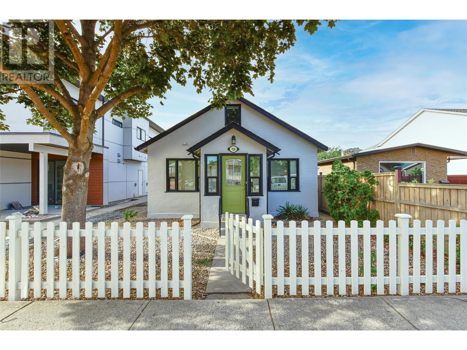 Property at 928 Fuller Avenue image 2