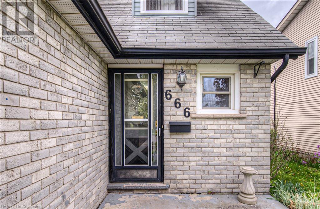 Property at 666 ELGIN Street N image 3